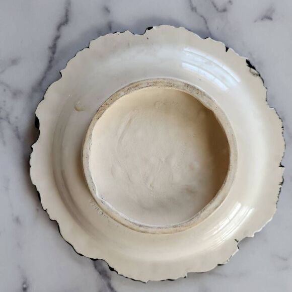 Huting Oinca plate handmade grape cluster vine trim serving dish - Picture 4 of 7